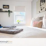 - Hampton Apartmán *