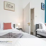 - Hampton Apartmán *