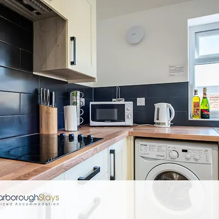 Scarborough Stays - Hampton Apartments Апартаменты Скарборо