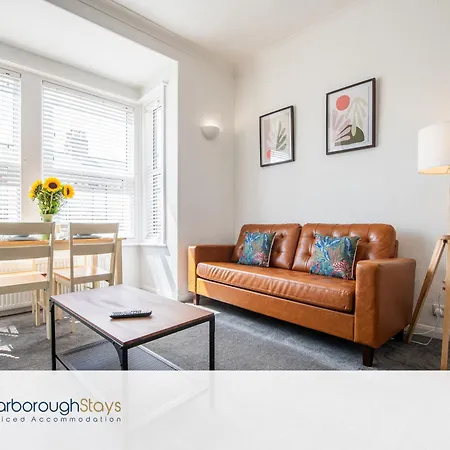 Scarborough Stays - Hampton Apartments Скарборо