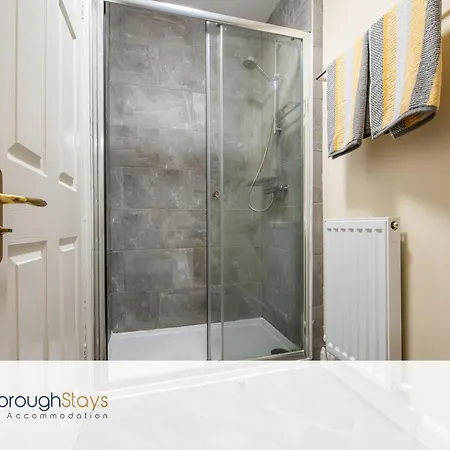 Scarborough Stays - Hampton Apartments * Скарборо