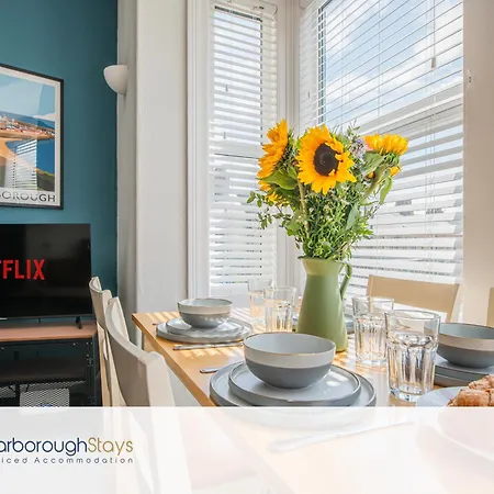 Scarborough Stays - Hampton Apartments * Скарборо